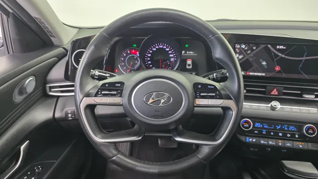 Hyundai Elantra (Avante)