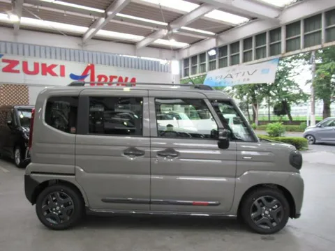 Suzuki Spacia Gear