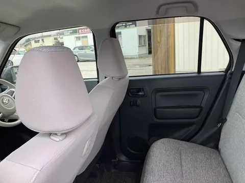 Daihatsu Mira Tocot
