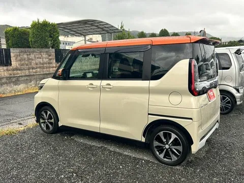 Mitsubishi eK X Space