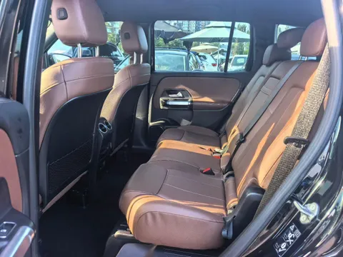 Mercedes-Benz Mercedes-Benz GLB