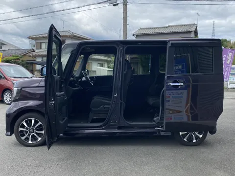 Honda N-BOX Custom
