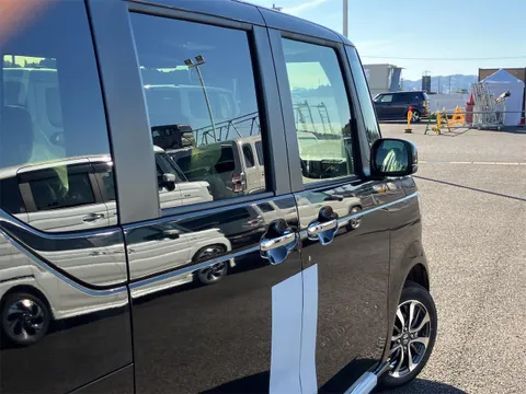 Honda N-BOX Custom