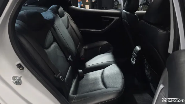 Hyundai Elantra (Avante)