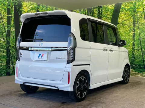 Honda N-BOX Custom