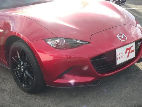 Mazda MX-5 (Roadster)