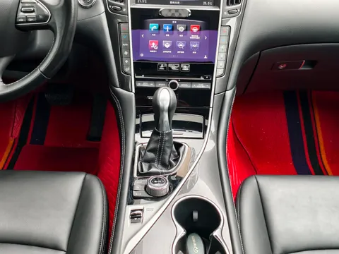 Infiniti Q50L