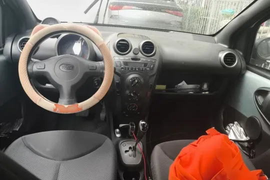 BYD F0