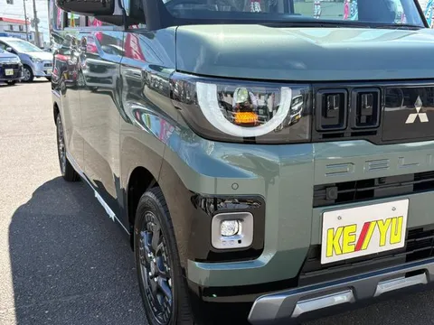 Mitsubishi Delica Mini