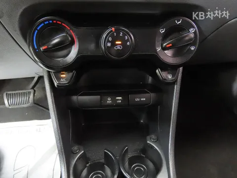 Kia Deluxe