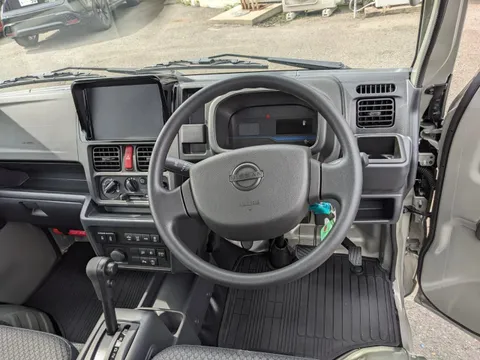 Nissan Clipper Truck