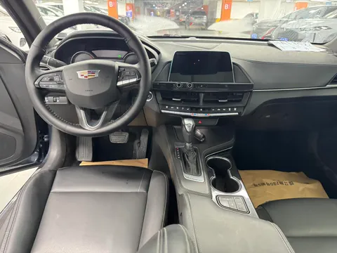 Cadillac CT4