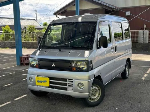Mitsubishi Minicab Van