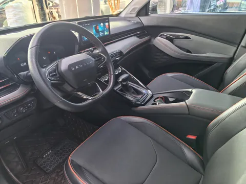 Baojun RS-3