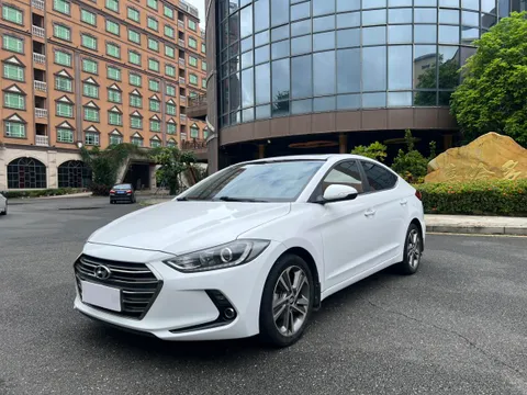 Hyundai Elantra (Avante)