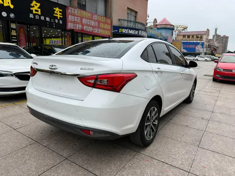 Chery Arrizo 5