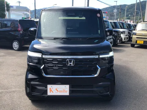 Honda N-BOX Custom