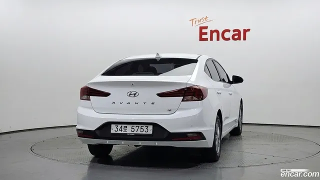 Hyundai Elantra (Avante)
