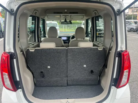 Mitsubishi eK Space
