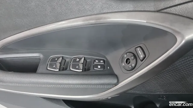Hyundai Grand Santa Fe (Maxcruz)