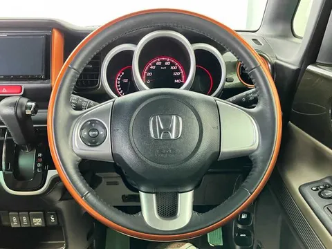 Honda N-BOX Slash