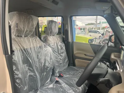 Mitsubishi Delica Mini