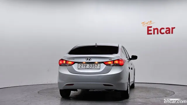Hyundai Elantra (Avante)