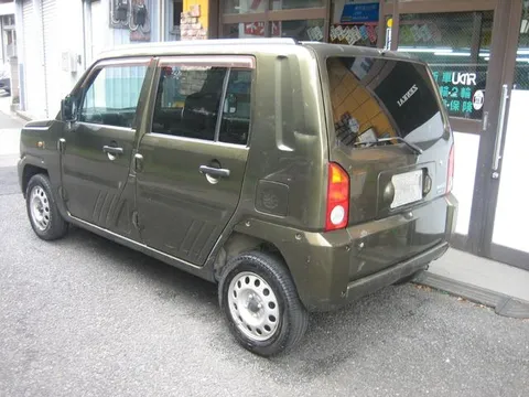 Daihatsu Naked