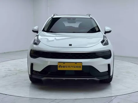 Lynk & Co 01