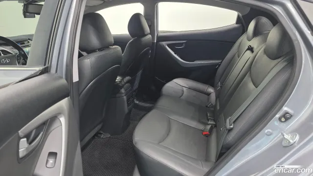 Hyundai Elantra (Avante)
