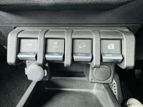 Suzuki Jimny Sierra
