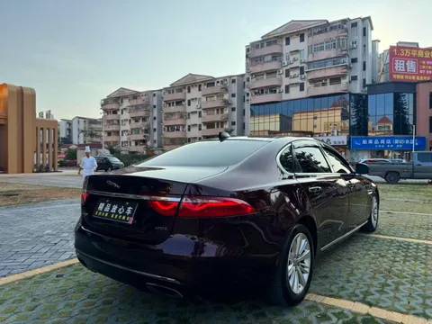 Jaguar XFL