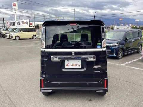 Suzuki Spacia Custom