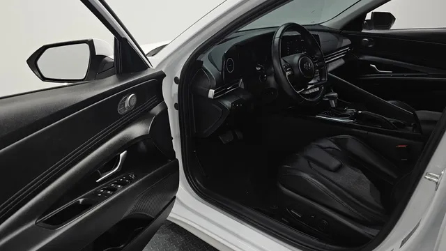 Hyundai Elantra (Avante)