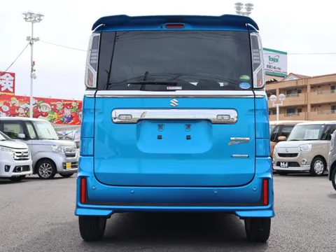 Suzuki Spacia Custom