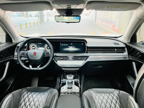 Hongqi HS5