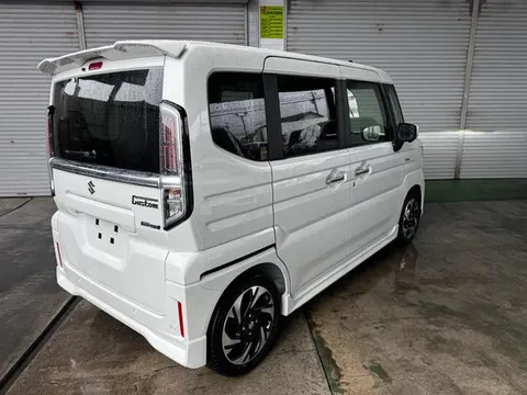 Suzuki Spacia Custom