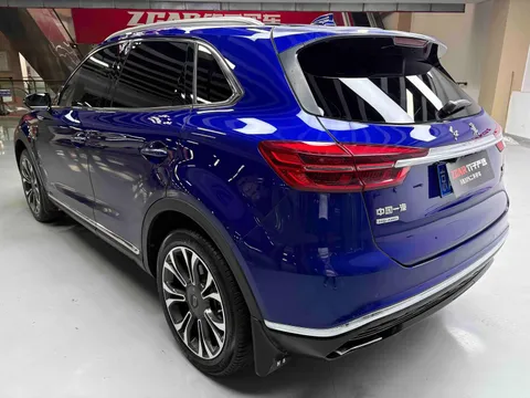 Hongqi HS5