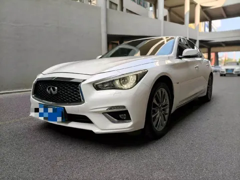 Infiniti Q50L