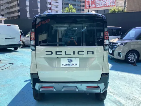Mitsubishi Delica Mini