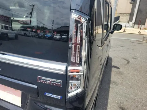Suzuki Spacia Custom