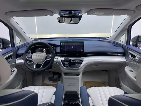Roewe iMAX8