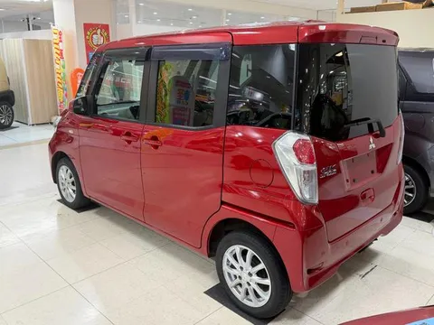 Mitsubishi eK Space