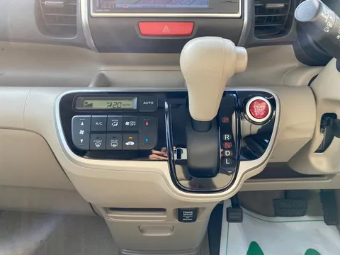 Honda N-BOX Plus