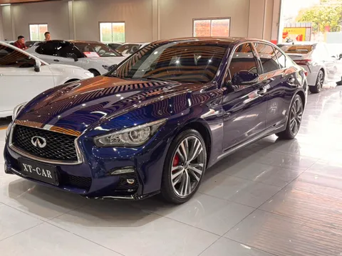 Infiniti Q50L