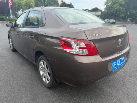 Peugeot 301