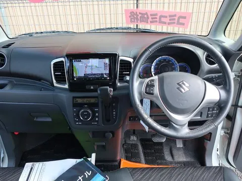 Suzuki Spacia Custom