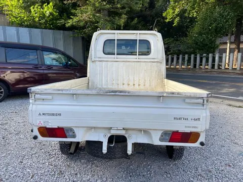 Mitsubishi Minicab Truck