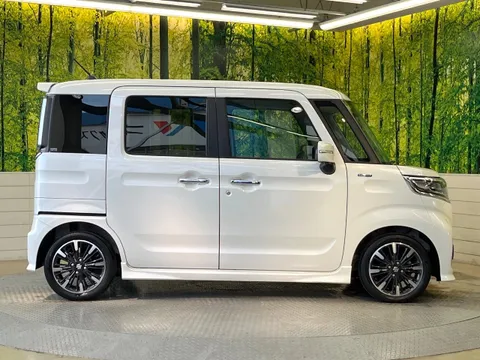 Suzuki Spacia Custom