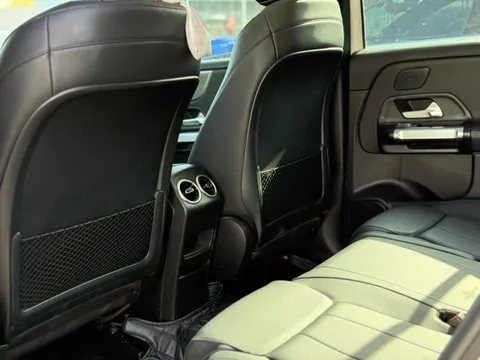 Mercedes-Benz Mercedes-Benz GLB